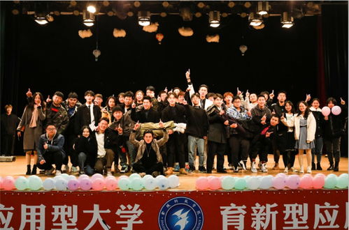 第十七屆校園文化藝術(shù)節(jié)建筑工程學(xué)院文藝活動 構(gòu)筑藝術(shù)與創(chuàng)新的橋梁